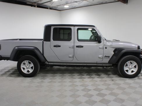 Used 2020 Jeep Gladiator Sport w/ Quick Order Package 24S AWD/4WD image 25