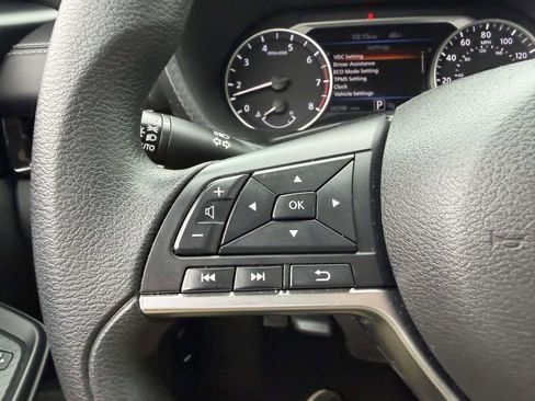 Used 2024 Nissan Sentra SV FWD image 32