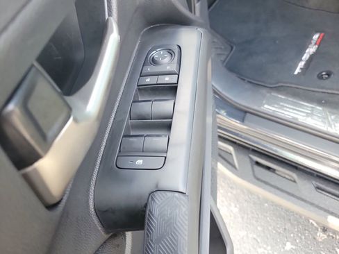 New 2025 Toyota Tacoma TRD Off-Road image 17