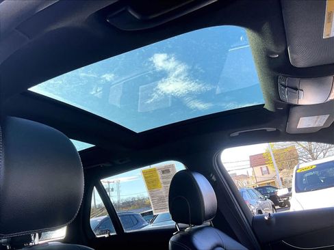 Used 2022 Mercedes-Benz GLC 300 4MATIC w/ Premium Package Lite image 22