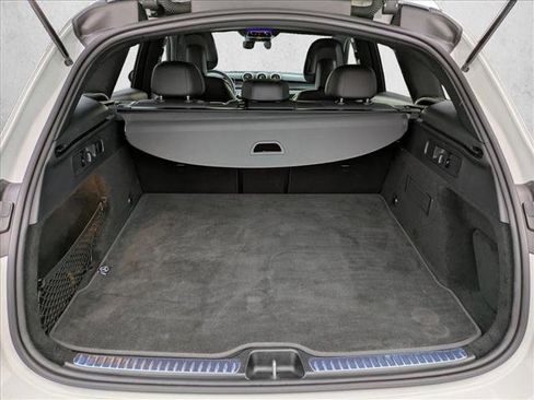 Certified 2025 Mercedes-Benz GLC 300 image 10