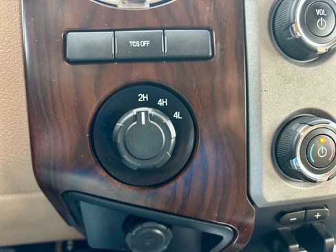 Used 2014 Ford F350 Lariat w/ Lariat Interior Package image 16