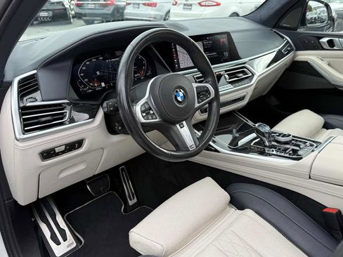 Used 2021 BMW X7 M50i image 30