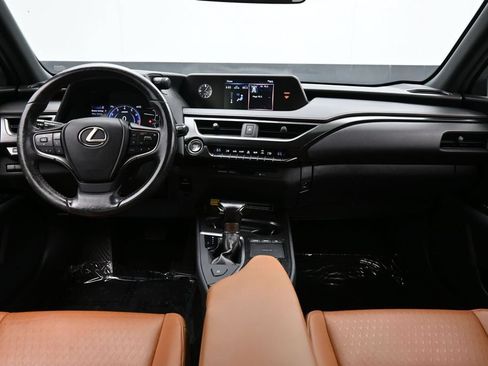 Used 2021 Lexus UX 200 w/ Accessory Package (Z2) FWD image 40