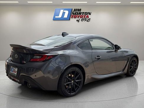 New 2026 Toyota GR86 Premium RWD image 5