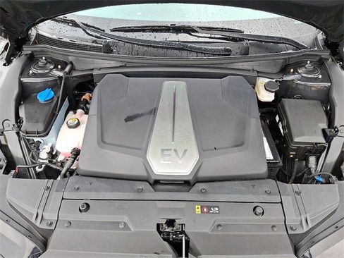 Certified 2022 Kia EV6 Wind w/ Wind Technology Package image 29