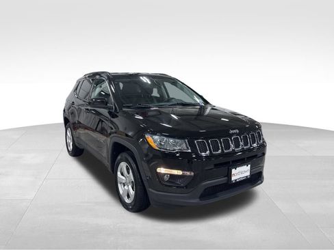 Used 2020 Jeep Compass Latitude w/ Cold Weather Group image 2