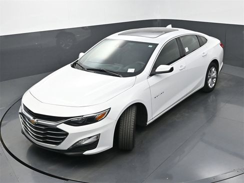 Used 2024 Chevrolet Malibu LT image 29