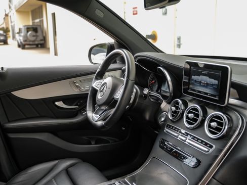 Used 2019 Mercedes-Benz GLC 43 AMG 4MATIC image 14