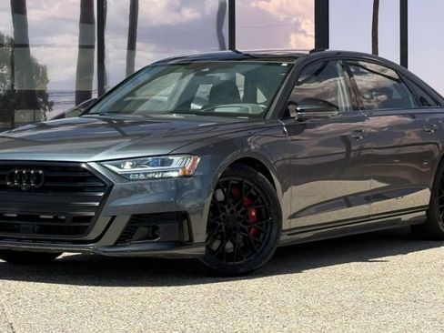 Used 2021 Audi S8 L w/ S8 Executive Package image 4