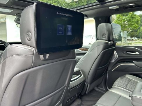 Used 2023 Cadillac Escalade ESV Sport Platinum w/ LPO, ONYX Package AWD/4WD image 14