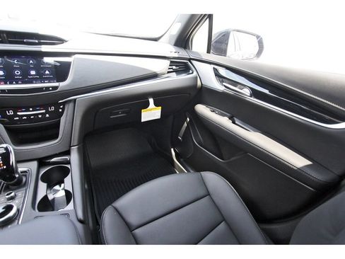 New 2026 Cadillac XT5 Premium Luxury w/ Driver Assist Package FWD image 10