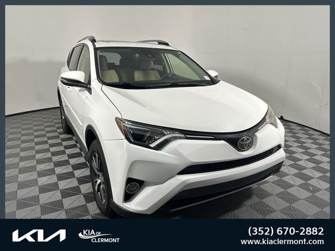Used 2018 Toyota RAV4 XLE w/ Plus Extra Value Package AWD/4WD image 1