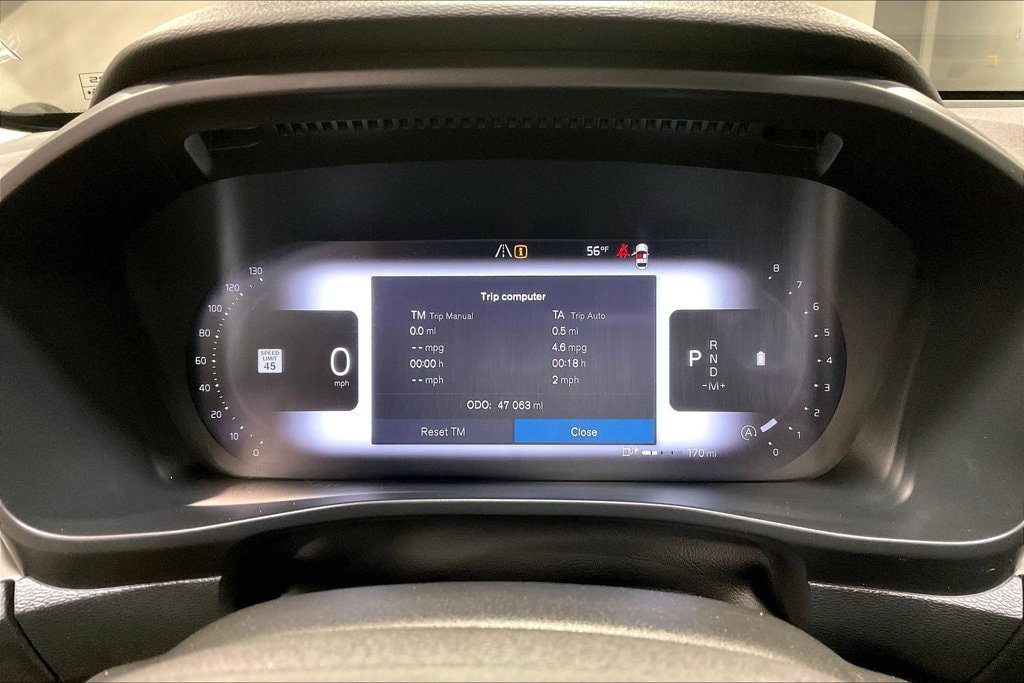 Certified 2024 Volvo XC40 B5 Core AWD/4WD image 14