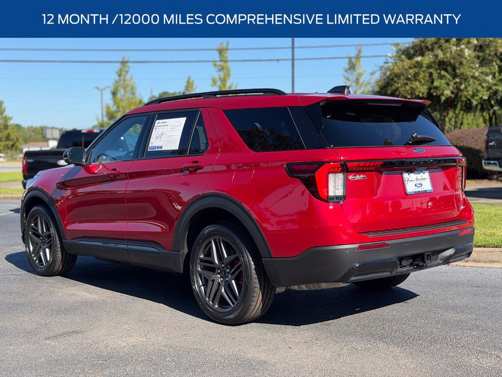 Used 2025 Ford Explorer ST-Line w/ ST-Line Street Pack AWD/4WD image 5
