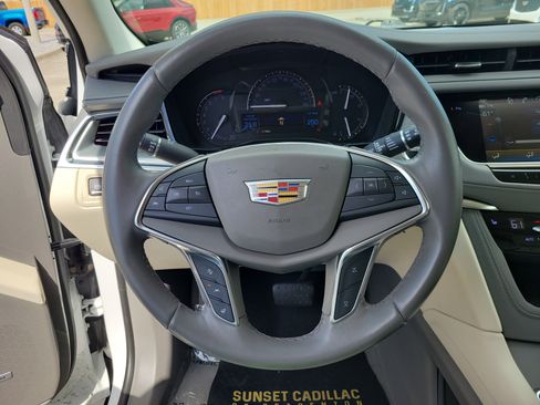 Used 2019 Cadillac XT5 Luxury image 31
