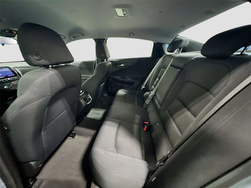Used 2025 Chevrolet Malibu LT image 24