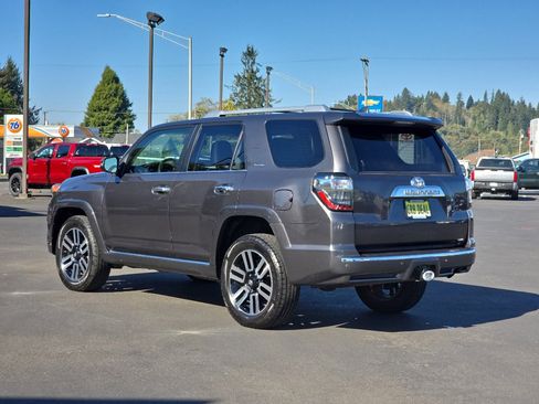 Used 2021 Toyota 4Runner Limited image 4