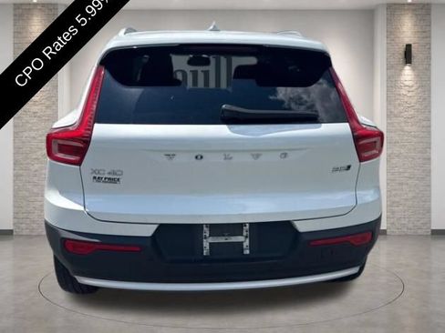 Used 2024 Volvo XC40 B5 Plus w/ Protection Package Premier AWD/4WD image 3