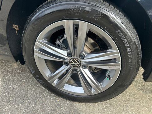 Used 2024 Volkswagen Jetta SE image 7