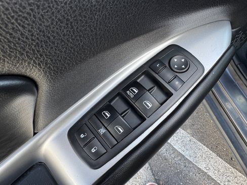 Used 2017 Dodge Journey SXT w/ Premium Group image 10