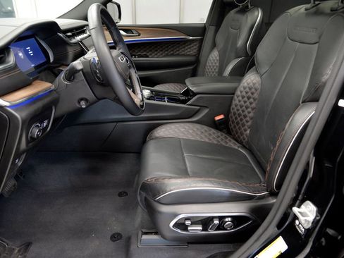 Used 2023 Jeep Grand Cherokee L Summit w/ Advanced Protech Group IV image 15