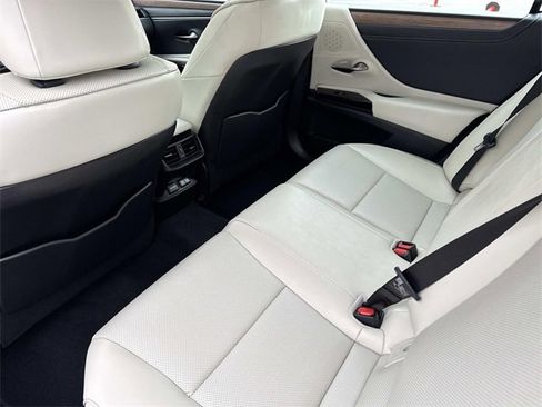 Certified 2025 Lexus ES 350 w/ Premium Package image 14