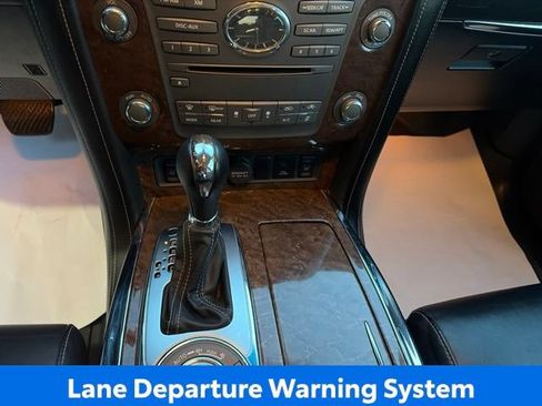 Used 2017 INFINITI QX80 4WD w/ Driver Assistance Package image 19