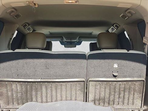 Used 2022 Nissan Armada Platinum w/ Captain's Chairs Package RWD image 6