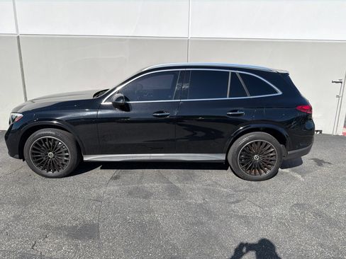 Used 2025 Mercedes-Benz GLC 350e 4MATIC image 2
