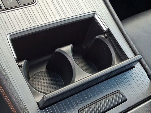 Used 2023 Toyota Sienna XSE image 28