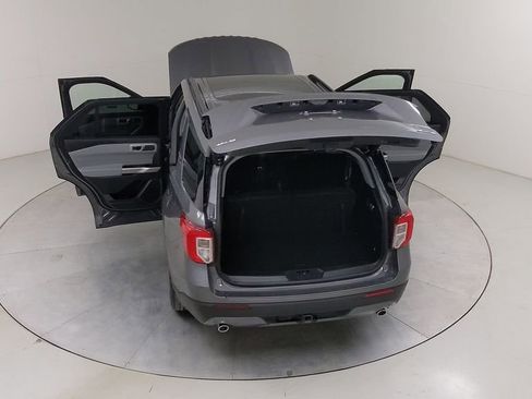 Certified 2022 Ford Explorer XLT w/ Equipment Group 202A image 54