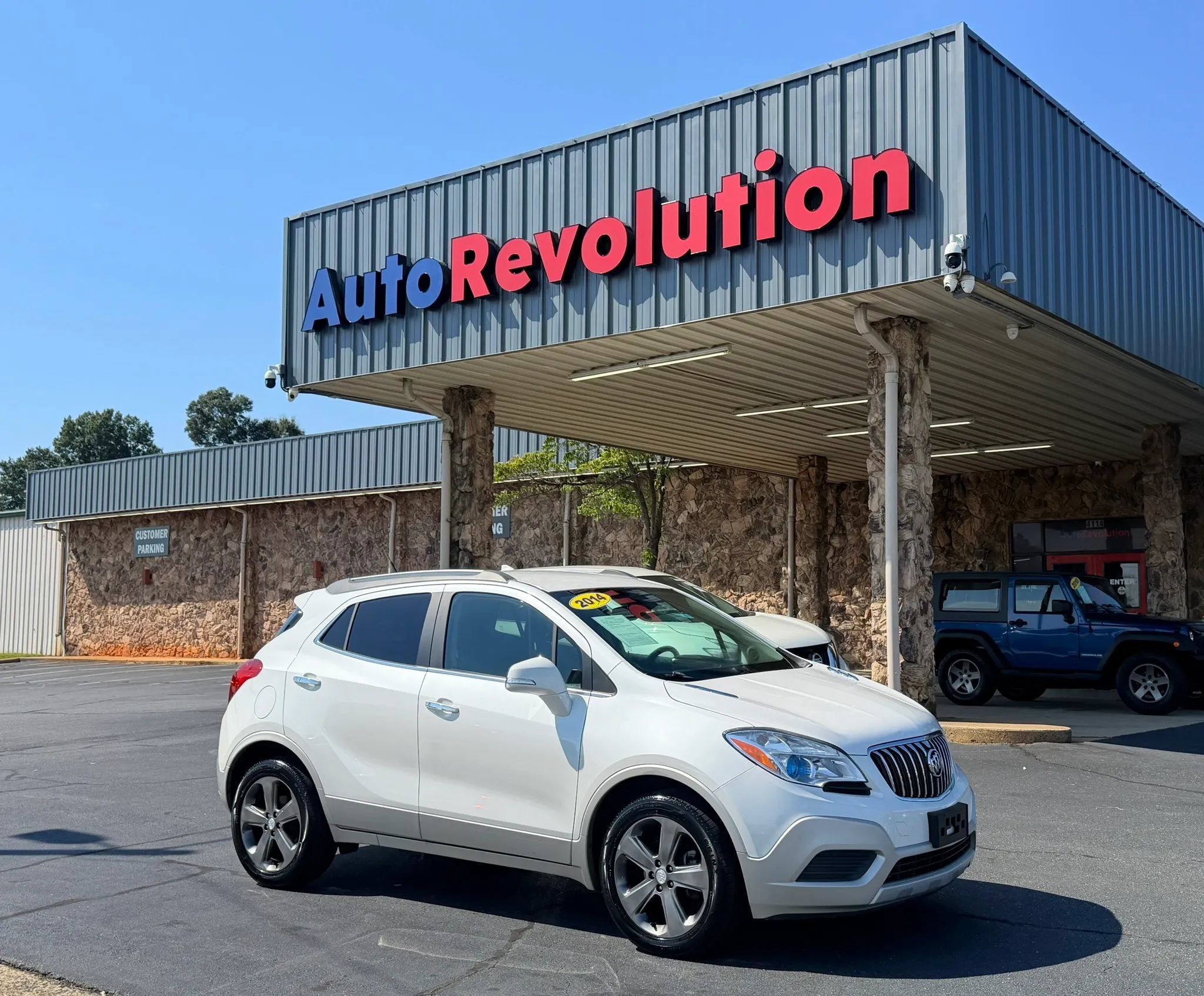 Used 2014 Buick Encore FWD image 1