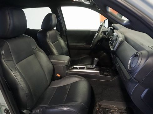 Used 2023 Toyota Tacoma TRD Off-Road image 22