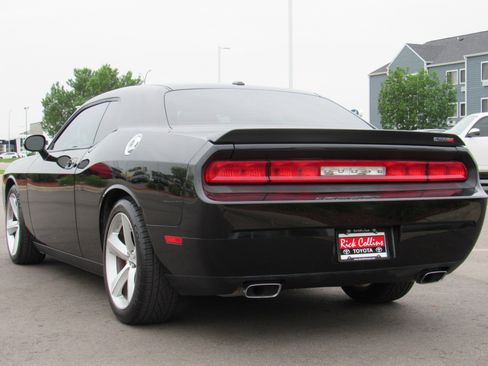 Used 2009 Dodge Challenger SRT8 w/ SRT Option Group II RWD image 8