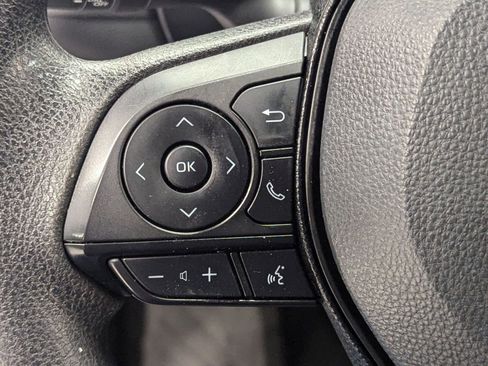 Used 2021 Toyota RAV4 XLE image 12