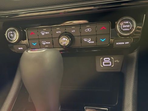 New 2026 Jeep Compass Limited image 34