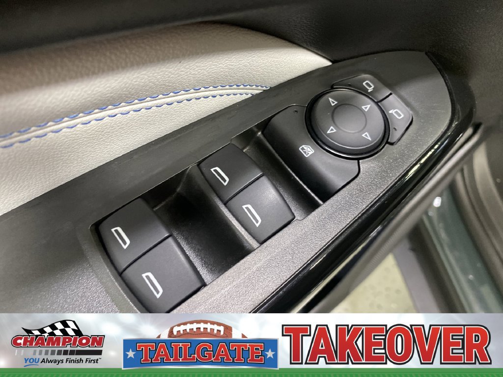 Certified 2025 Chevrolet Trax LT FWD image 31