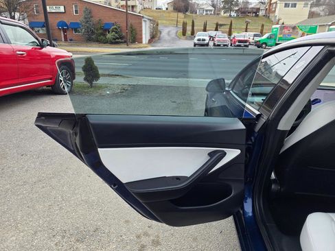 Used 2021 Tesla Model 3 Long Range image 12