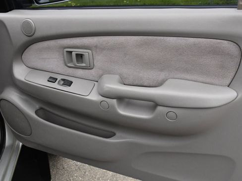 Used 2003 Toyota Tacoma PreRunner image 16