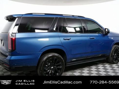 Used 2025 Cadillac Escalade Sport Platinum image 2