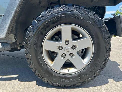 Used 2015 Jeep Wrangler Unlimited Sport w/ Quick Order Package 24S AWD/4WD image 32