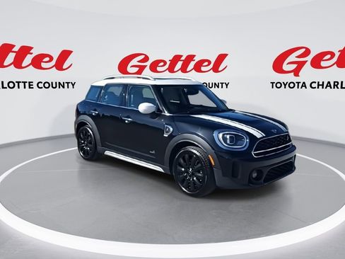 Used 2023 MINI Cooper Countryman S w/ Signature Upholstery Package image 2