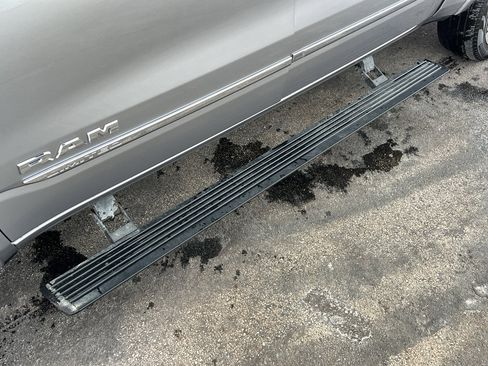 Used 2024 RAM 1500 Limited image 11