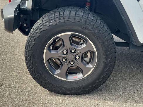 Used 2020 Jeep Gladiator Rubicon w/ Trailer Tow Package image 11