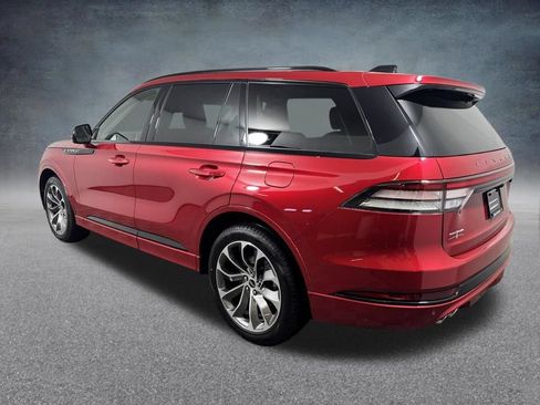 New 2026 Lincoln Aviator AWD w/ Jet Appearance Package image 4
