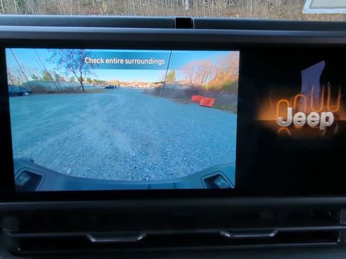 New 2026 Jeep Gladiator Sport image 15