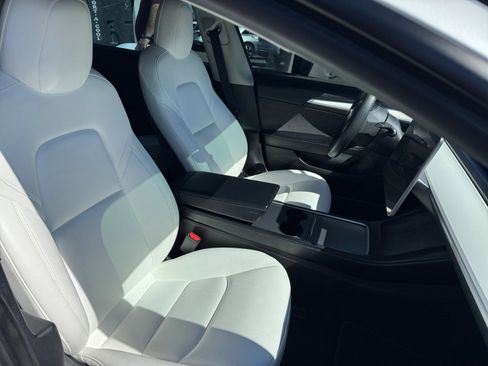 Used 2022 Tesla Model 3 Performance image 9