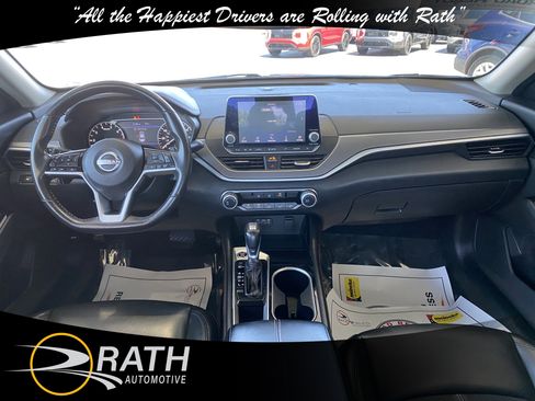 Used 2024 Nissan Altima 2.5 SR FWD image 16