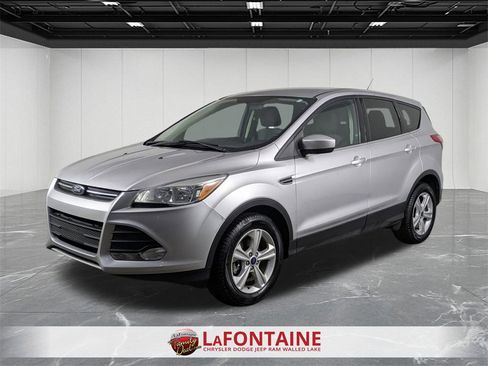 Used 2016 Ford Escape SE image 1